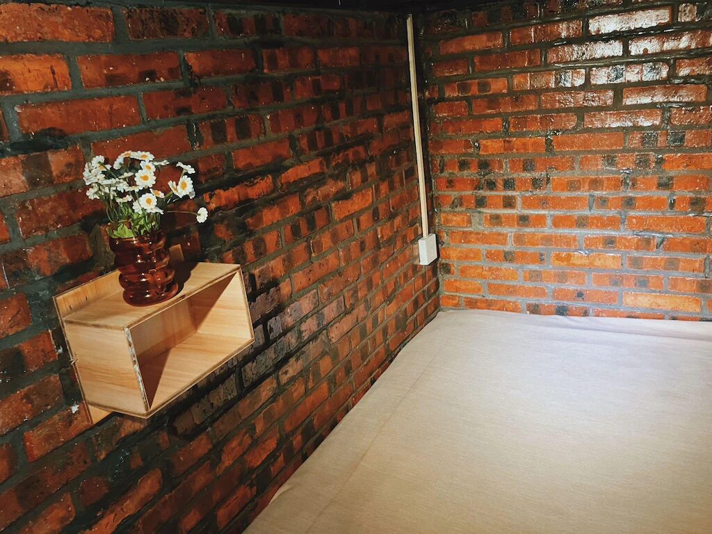 Room Detail